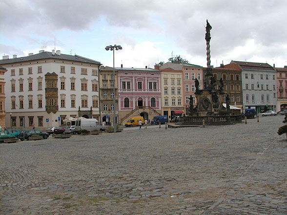 ÚPRAVY DOLNÍHO NÁMĚSTÍ V OLOMOUCI, vyzvaná soutěž