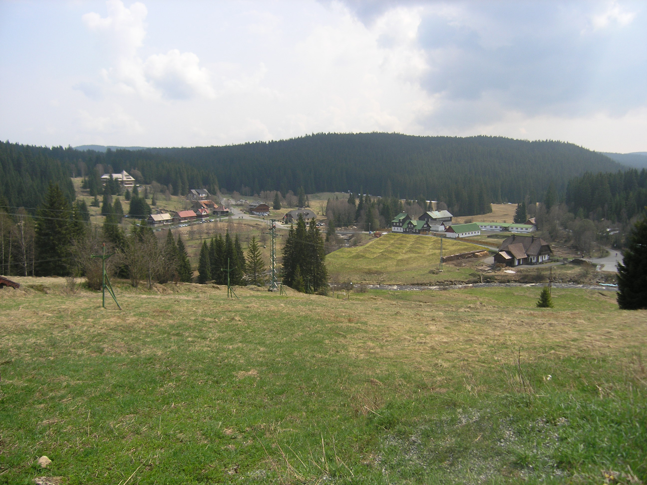 INFORMAČNÍ CENTRUM S PARKOVIŠTĚM V MODRAVĚ, studie